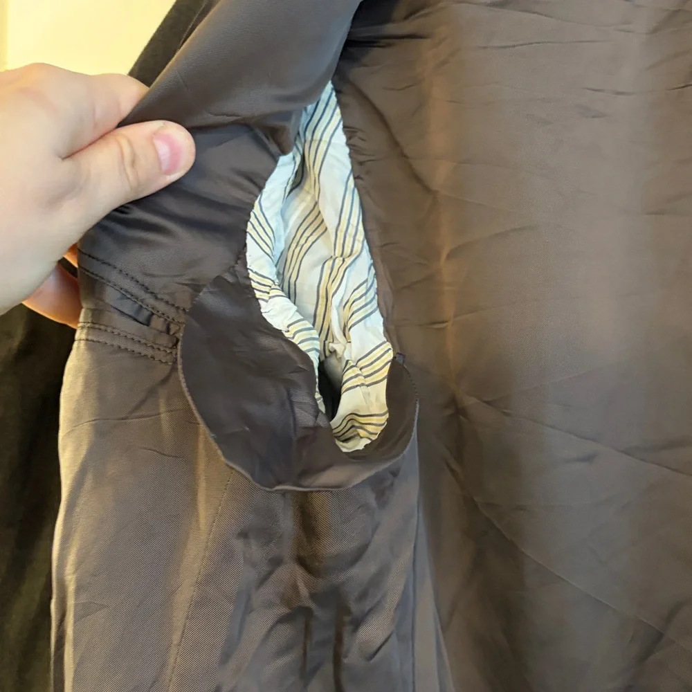 Brooks Brothers Men's‎ Wool Dark Brown Pinstripe Blazer, size 41 long